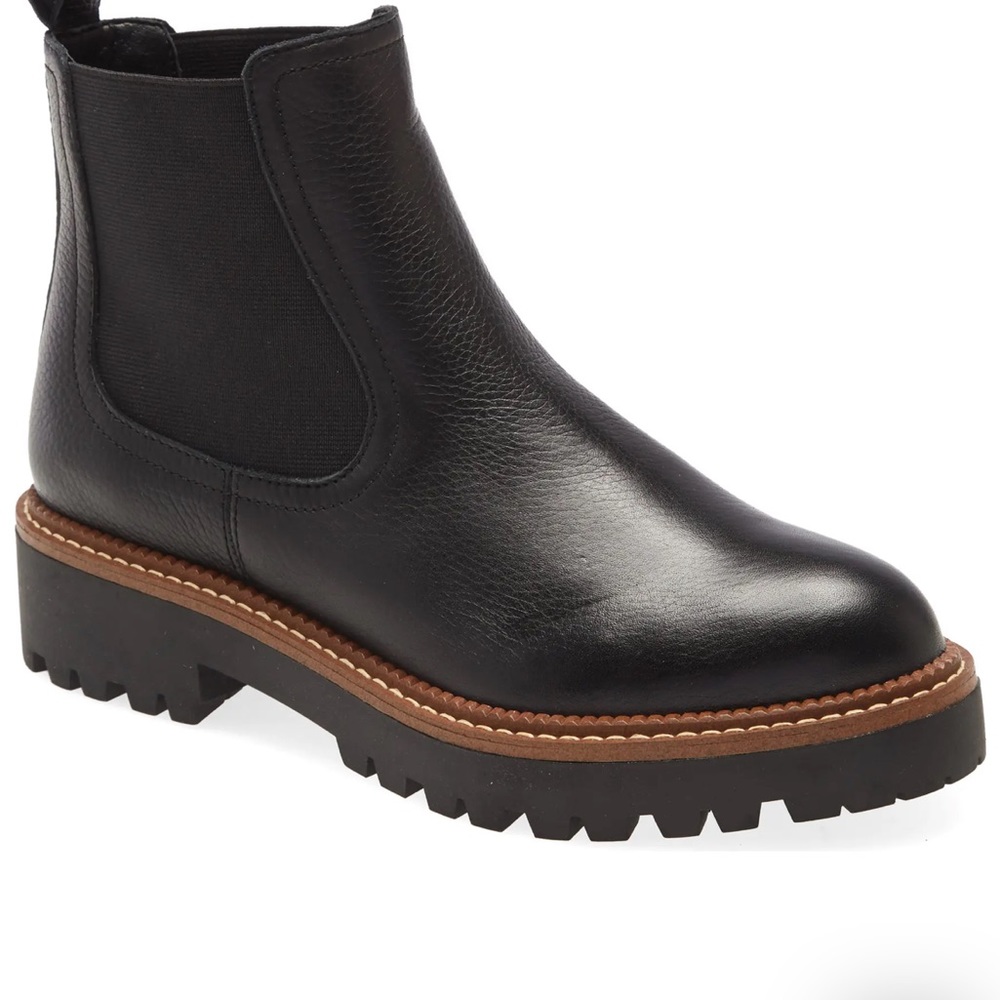 Black water resistant Chelsea boot